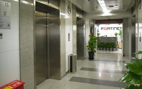 方正国际大厦电梯
