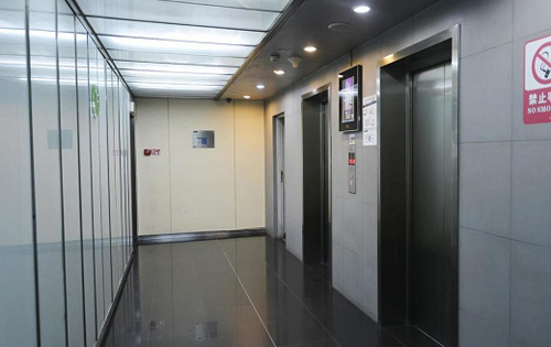 财智国际大厦电梯