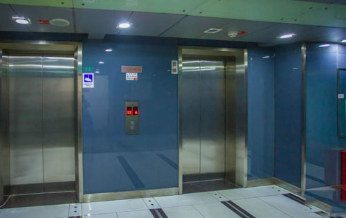 恒润国际大厦电梯